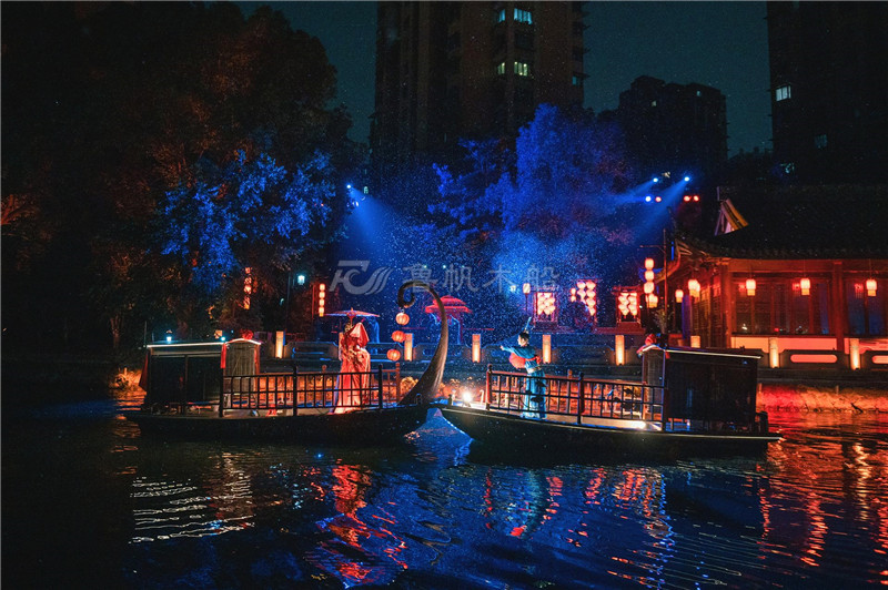 舞臺表演船